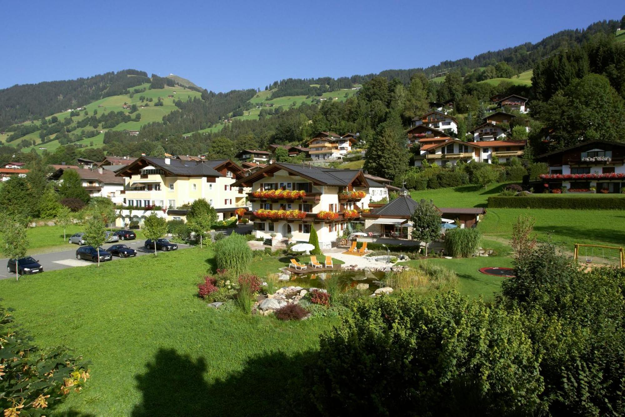 Hotel Hubertus Brixen im Thale Exterior foto